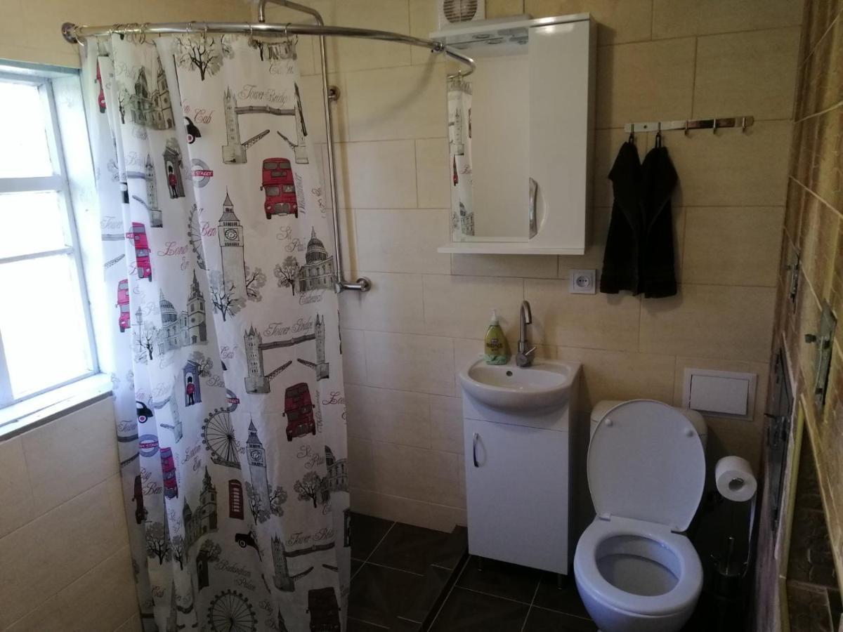 У Катерини Villa Dvozhets Luaran gambar