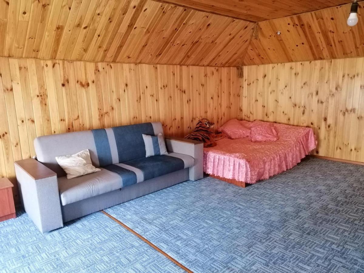 У Катерини Villa Dvozhets Luaran gambar