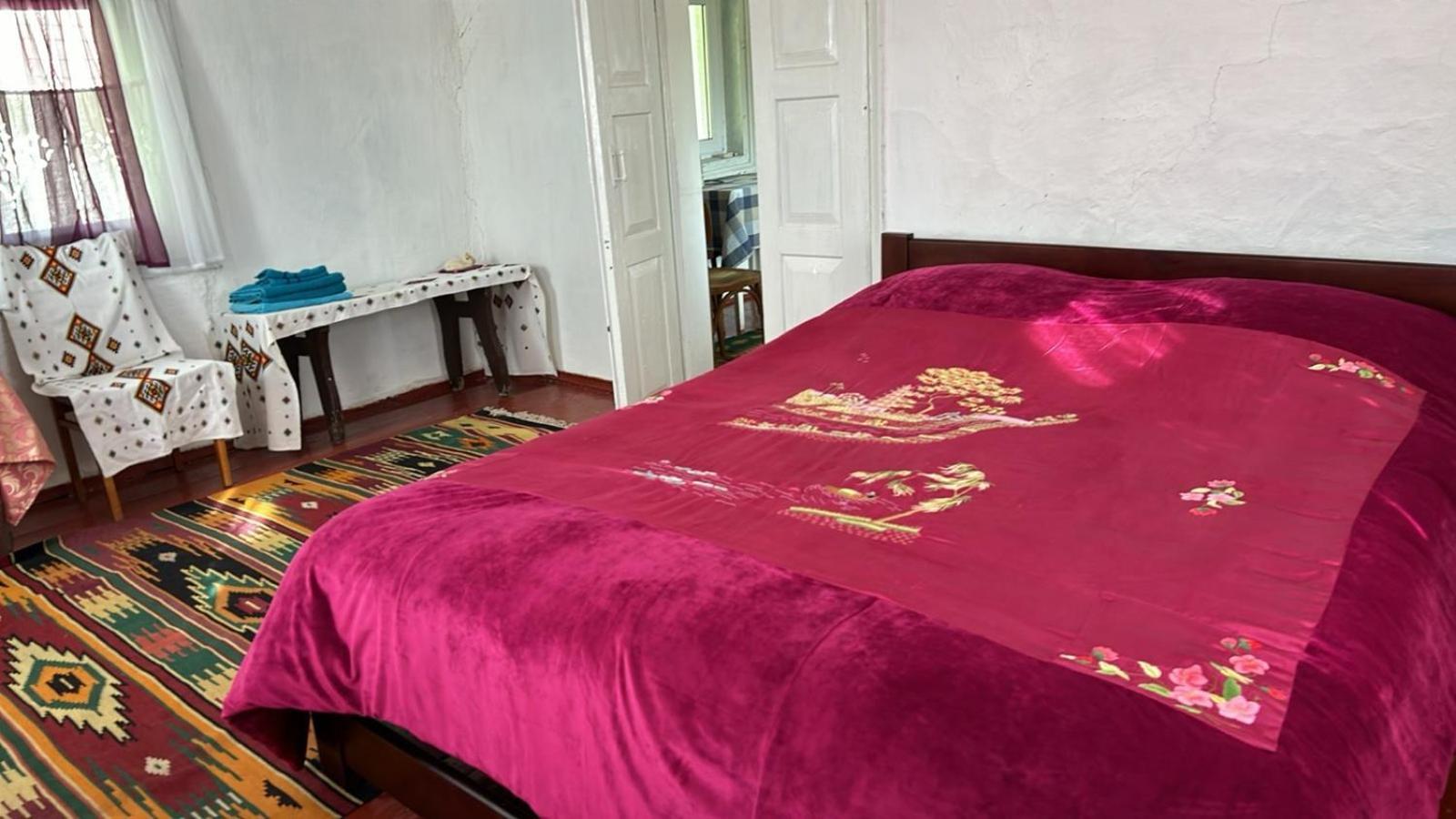 У Катерини Villa Dvozhets Luaran gambar